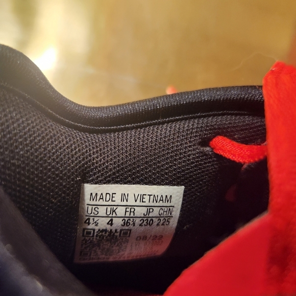 Adidas marvel x D.O.N. Issue #4 "Spiderman" Big Kid Sneakers Size 4.5 - Picture 8 of 9